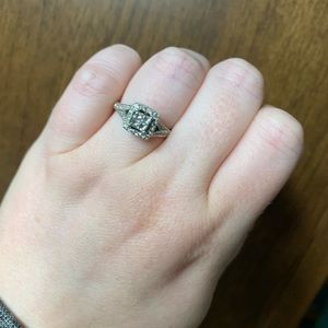 Diamond engagement ring 1/2 cr tw diamonds 14k white gold size 5.5